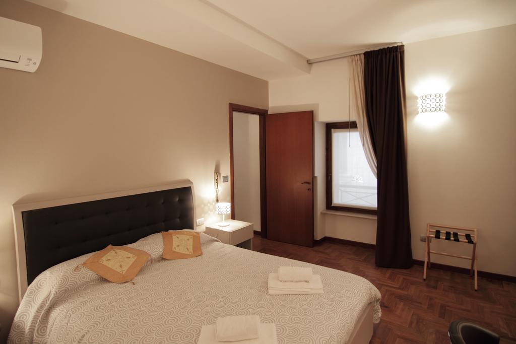 Residenza S. Giovanni In Foro Vérone Chambre photo