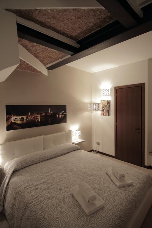 Residenza S. Giovanni In Foro Vérone Chambre photo